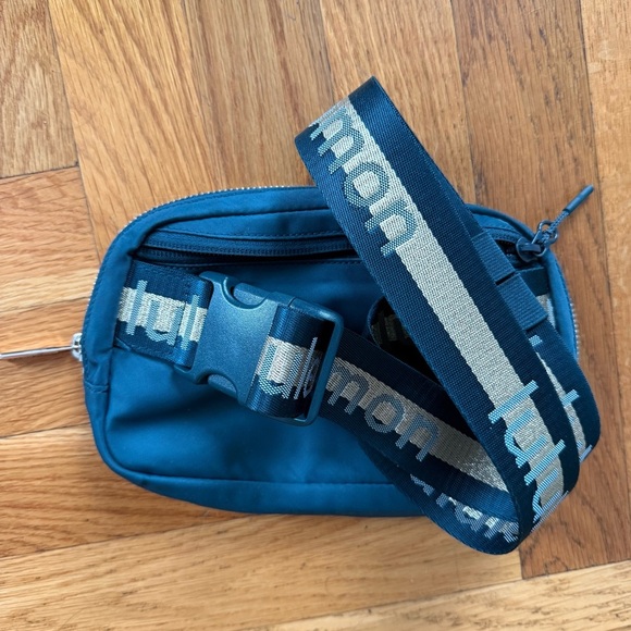 Lululemon Athletica Dark Teal Belt Bag - Picture 6 of 6
